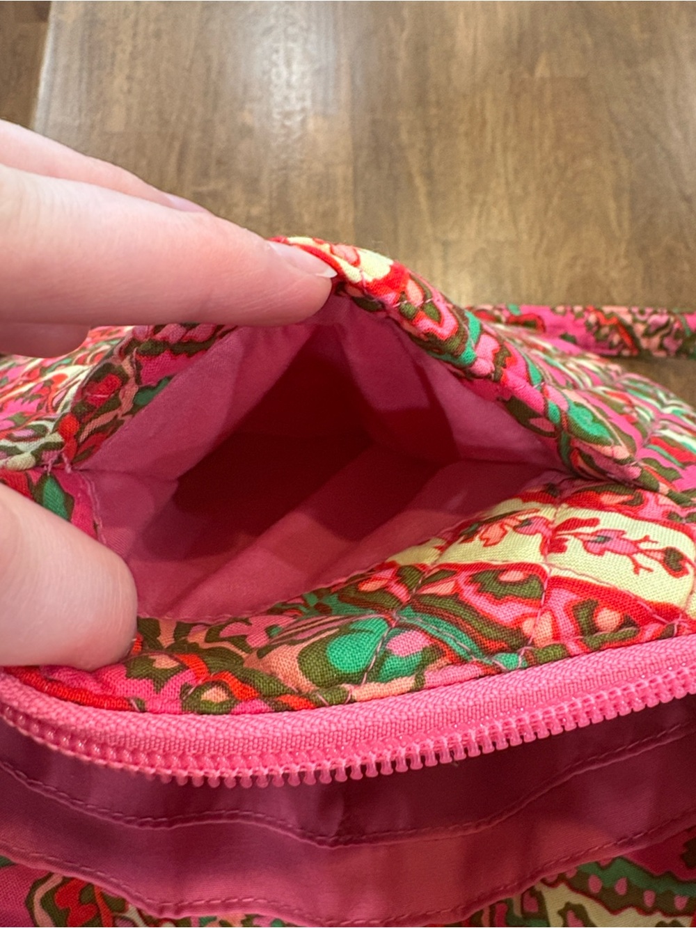 🌺 Capri Pink 🌺 Vera Bradley crossbody purse 👛 - Picture 3 of 3